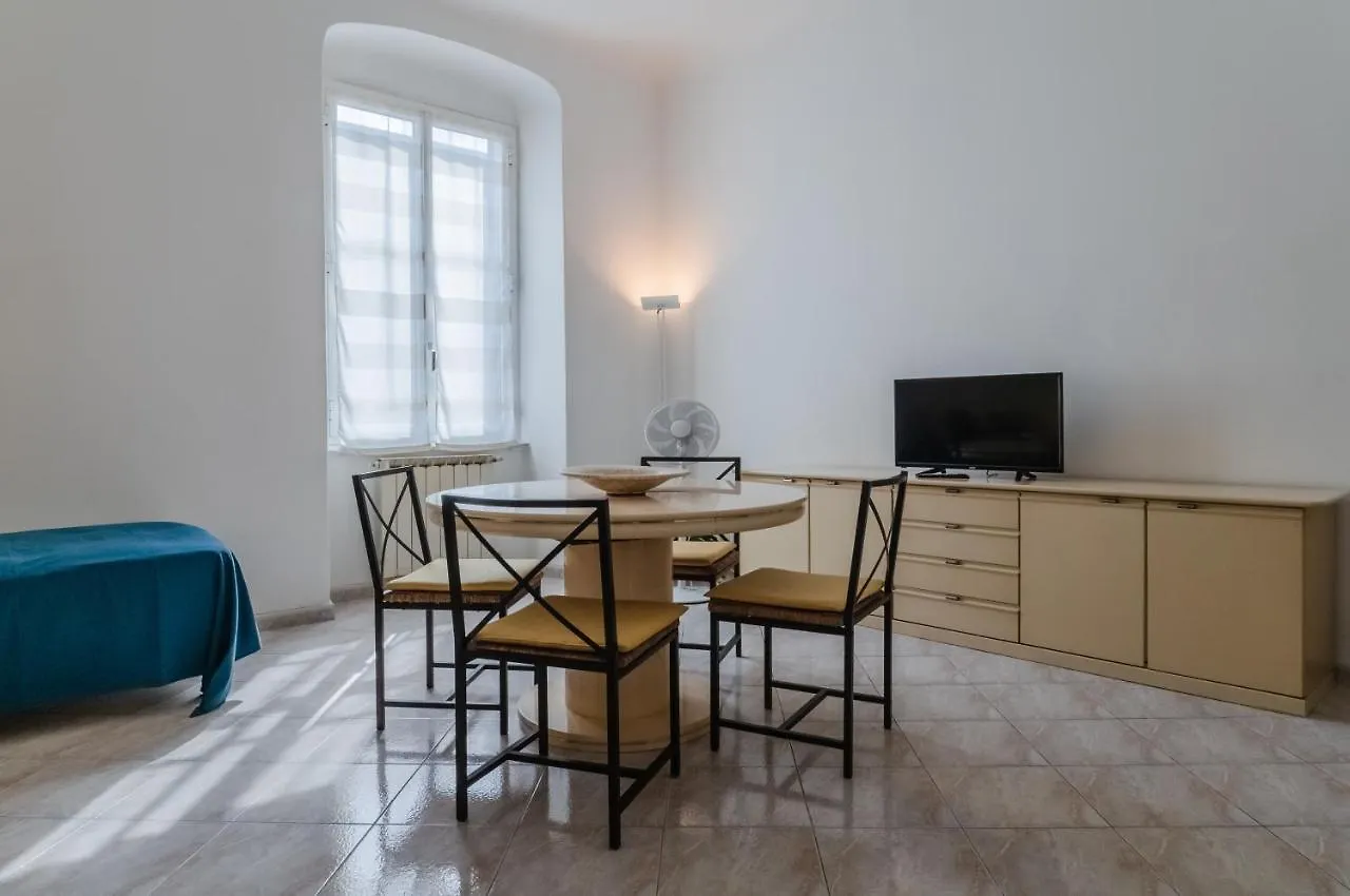 Lighthouse Central Apartment W/ Balcony La Spezia