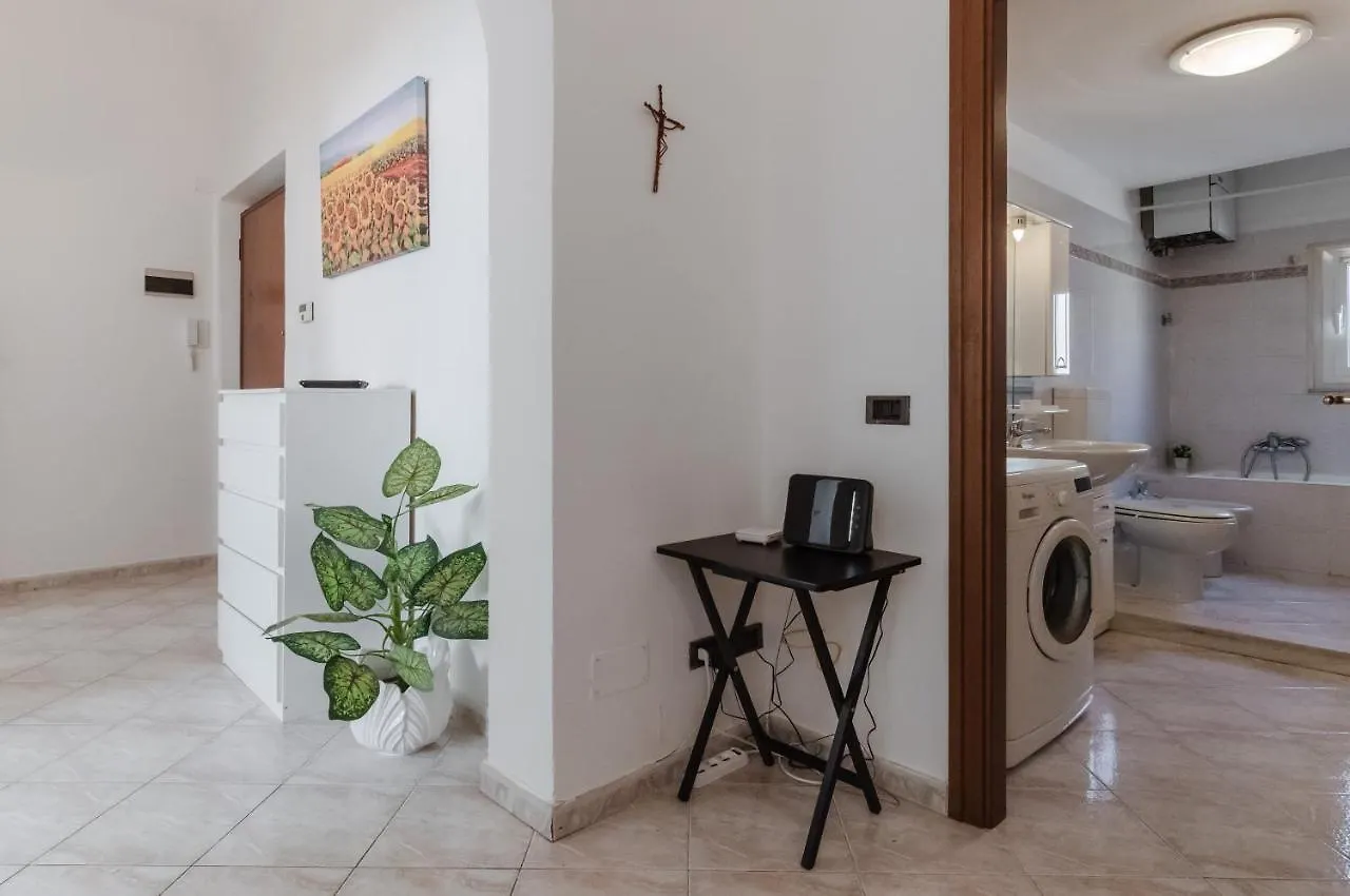 Lighthouse Central Apartment W/ Balcony La Spezia