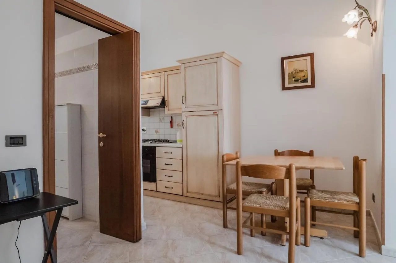 Lighthouse Central Apartment W/ Balcony La Spezia