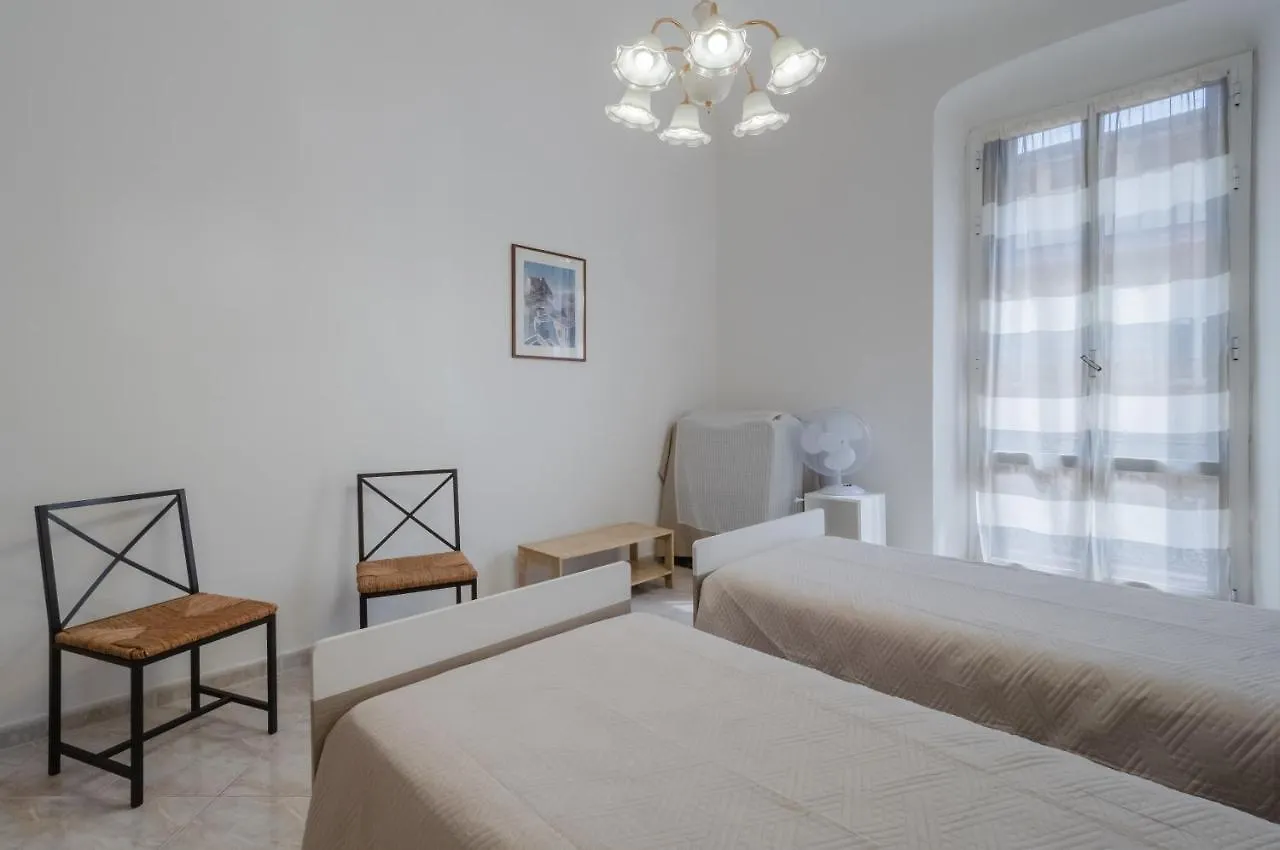 Lighthouse Central Apartment W/ Balcony La Spezia